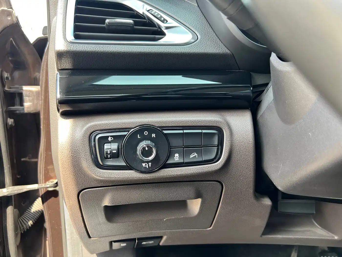 GAC Trumpchi Trumpchi GS4 2016 235T G-DCT Luxury Edition фото 14
