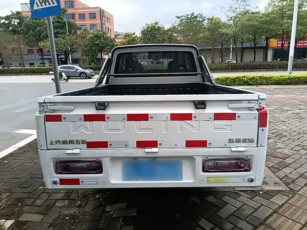 Wuling Motors Wuling Journey 2023 2021 1.5L Pioneer LAR