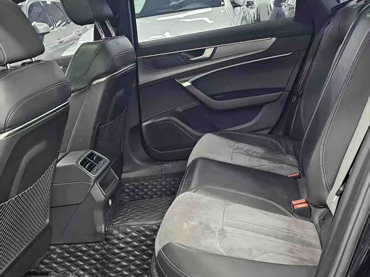 Audi A6L 2022 40 TFSI Luxury Dynamic фото 12
