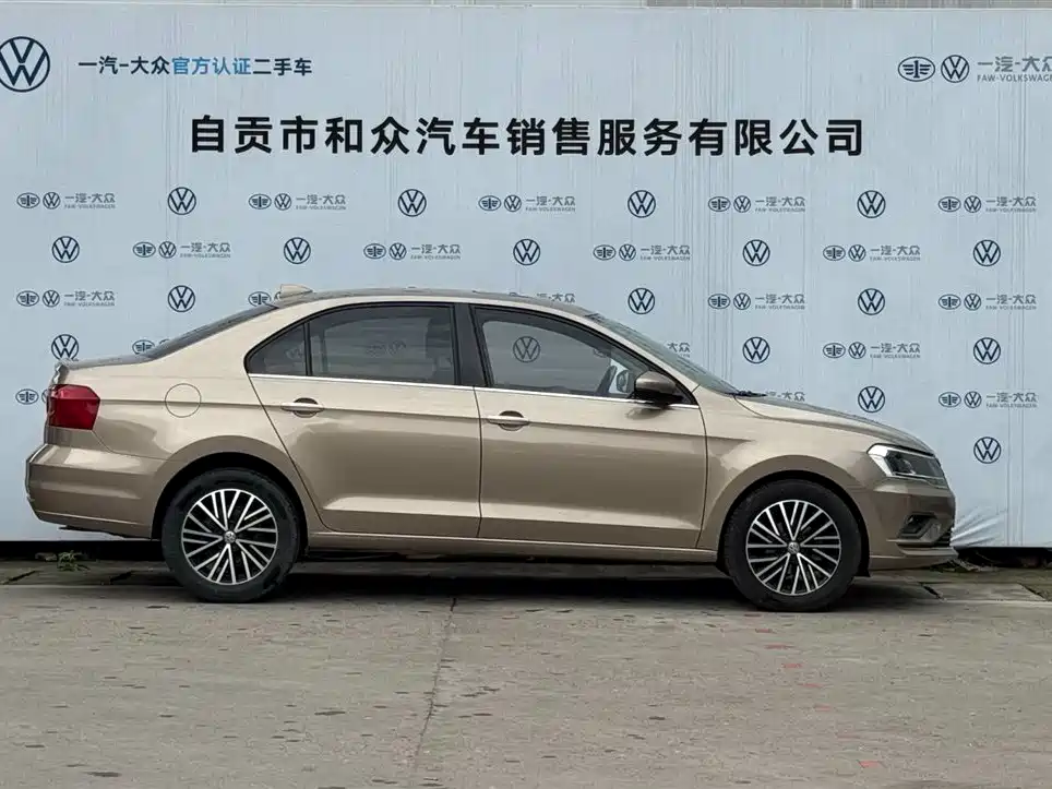 Volkswagen Jetta 2019 Dream Edition 1.5L Auto Comfort фото 6