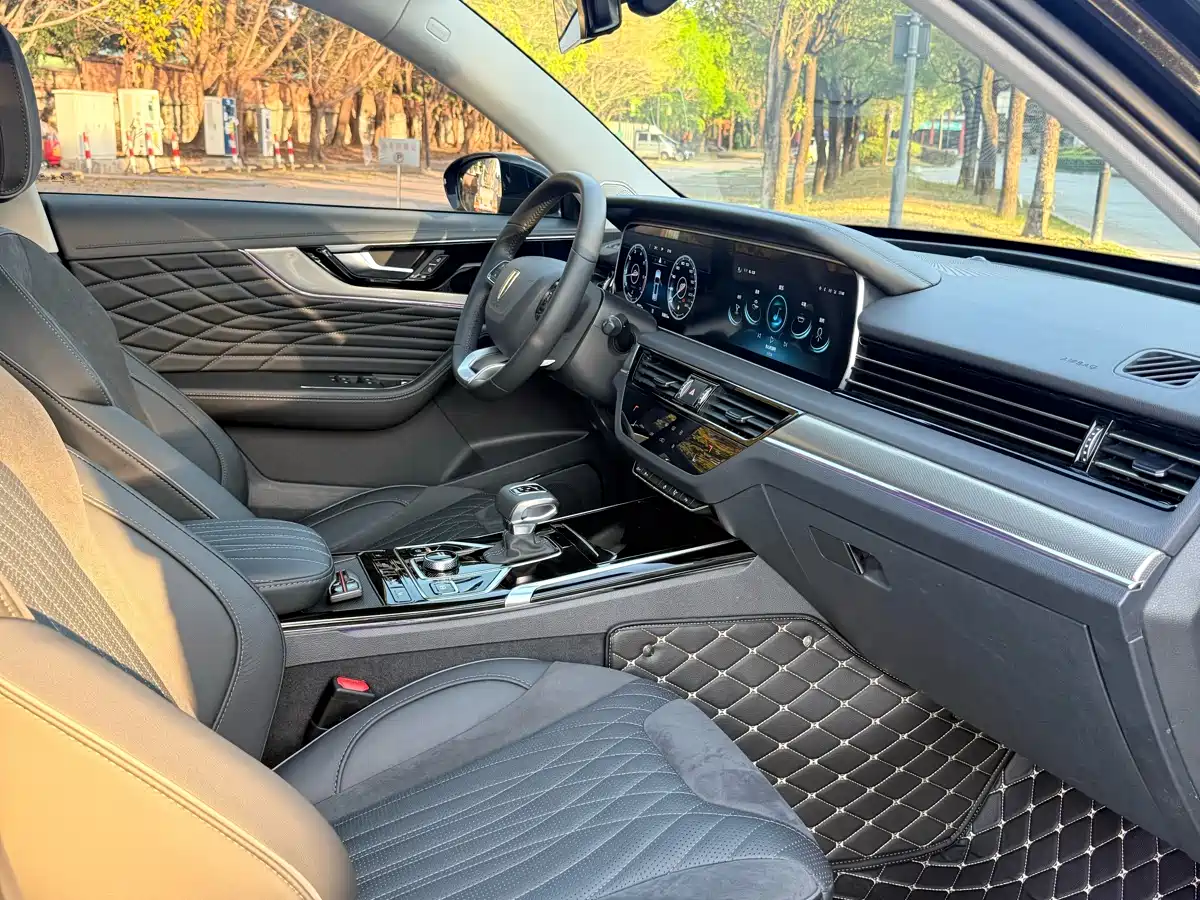 Hongqi HS5 2022 Facelift 2.0T Smart Flag Enjoyment Edition фото 7