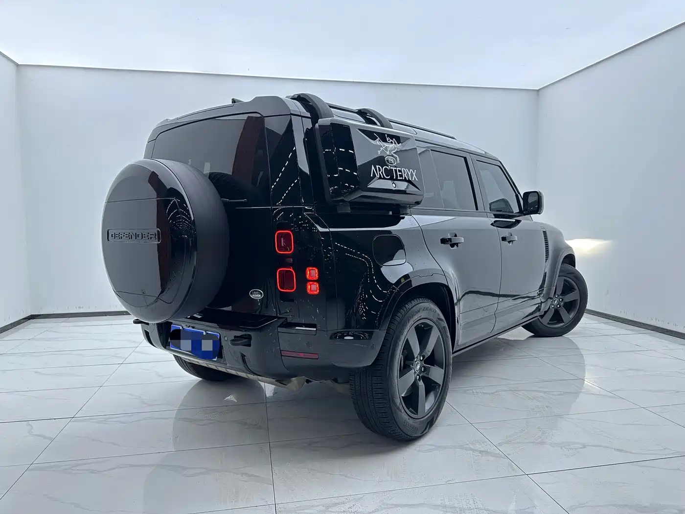 Land Rover Defender 2020 Model 110 P400 HSE фото 4