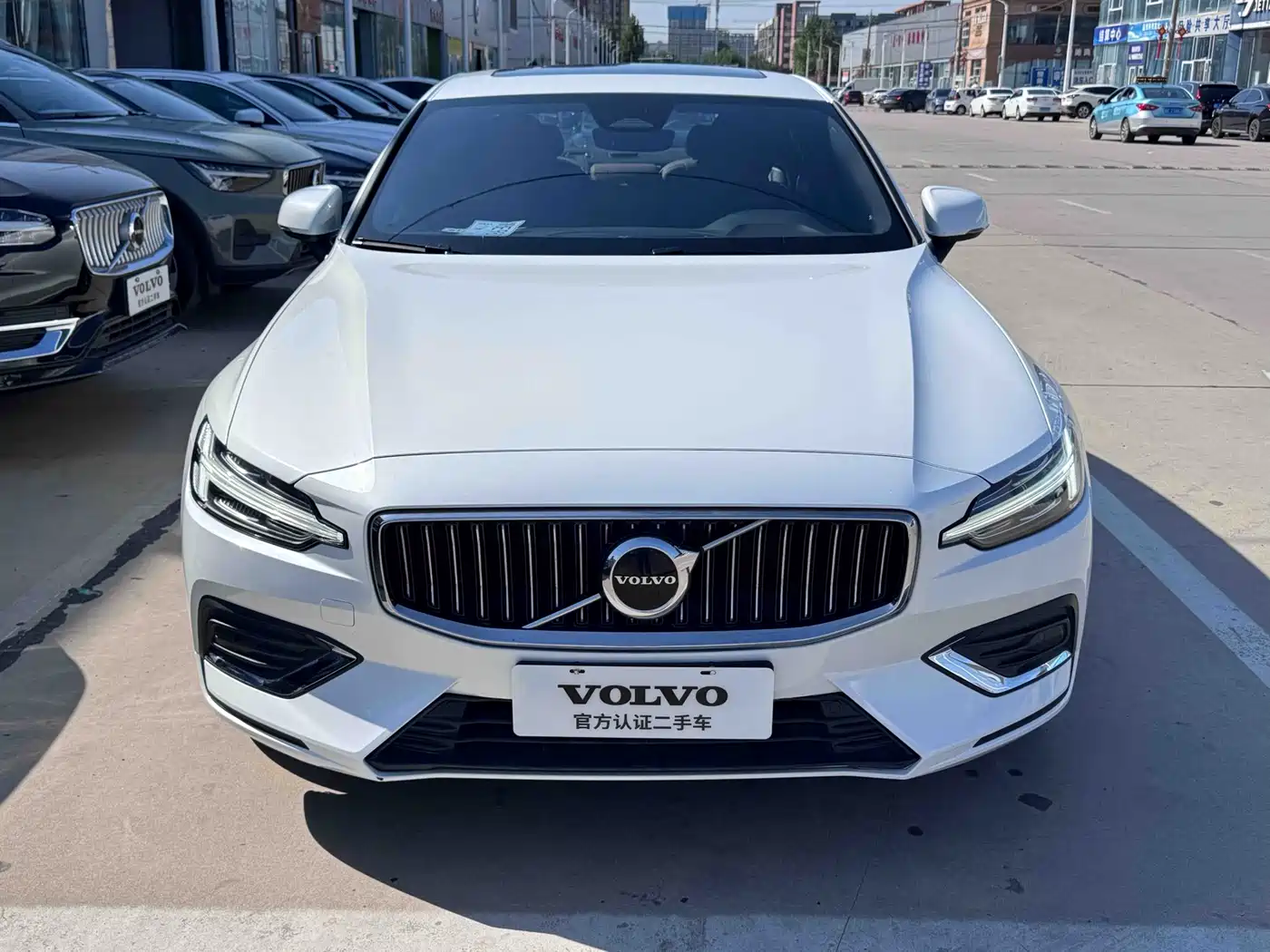 VOLVO S60