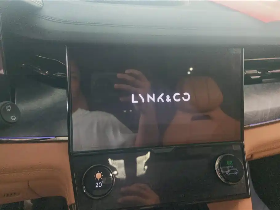 Lynk & Co 09 EM-P 2021 2.0T PHEV Halo 7-Seater фото 13