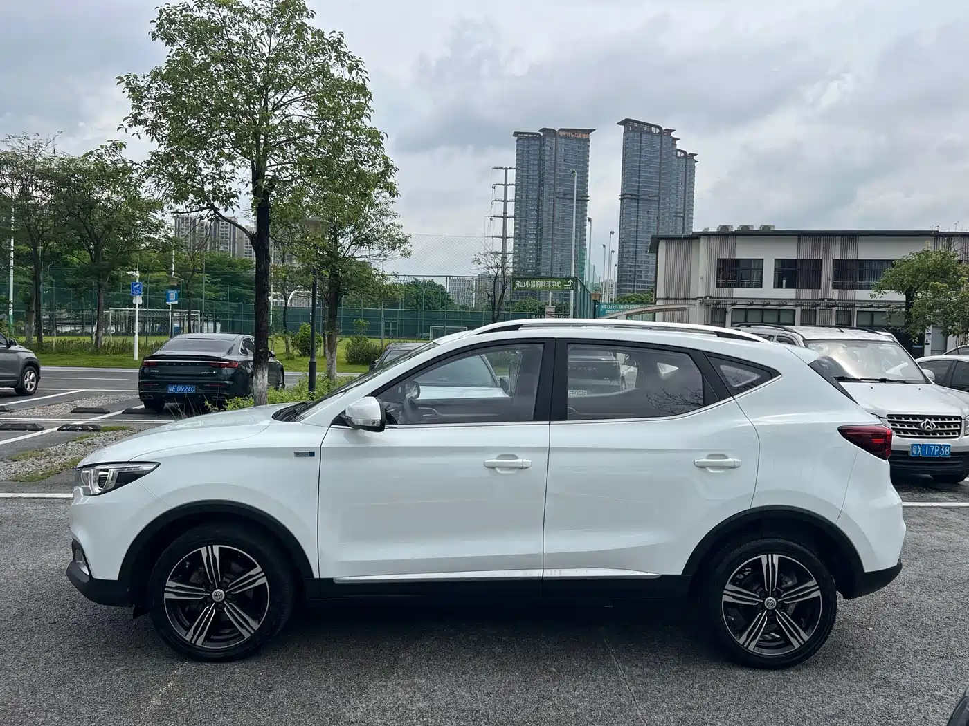 MG ZS 2017 2017 1.5L Auto Premium Internet Edition