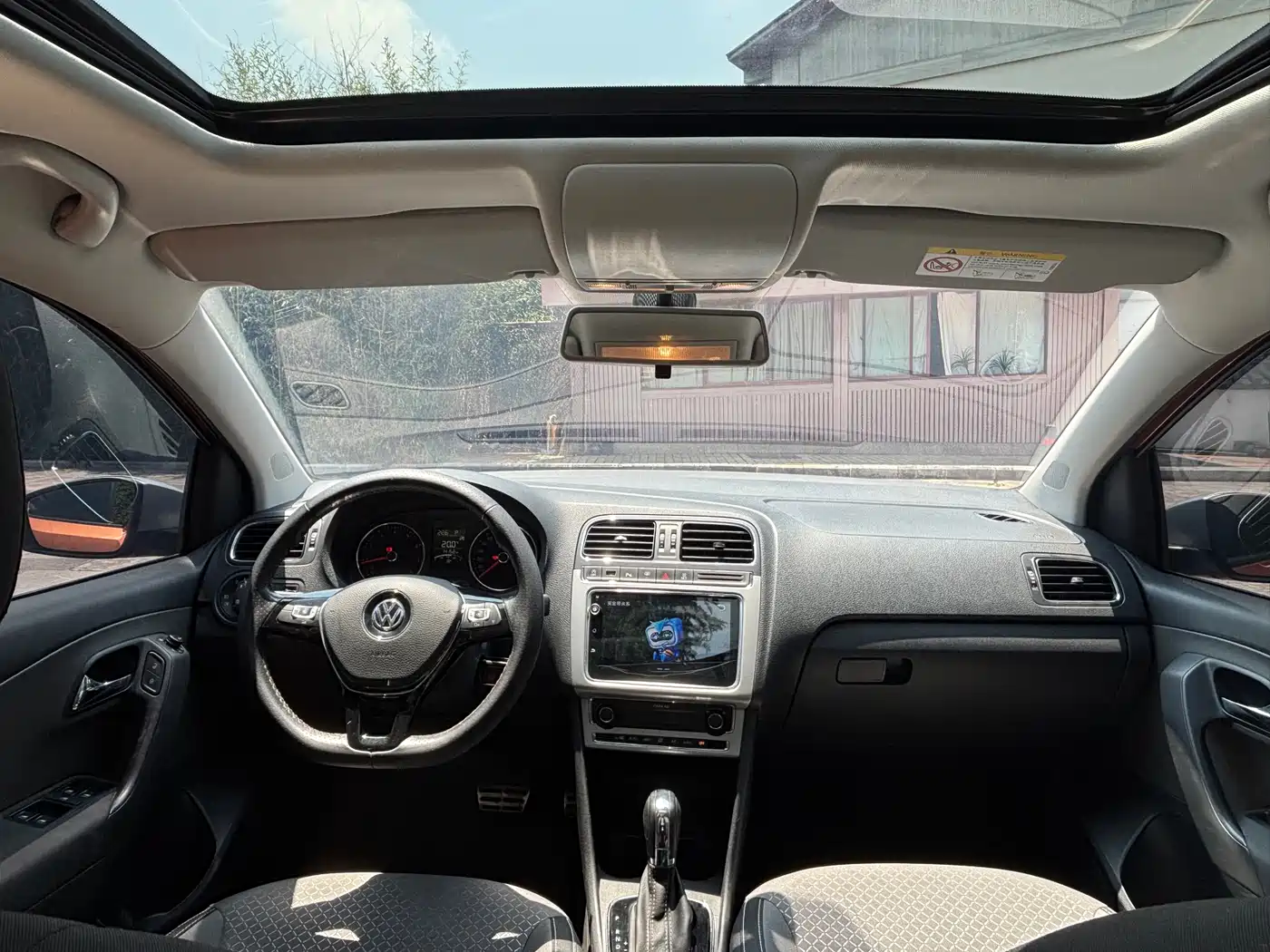 Volkswagen Polo 2018 1.5L Cross Polo Auto фото 8