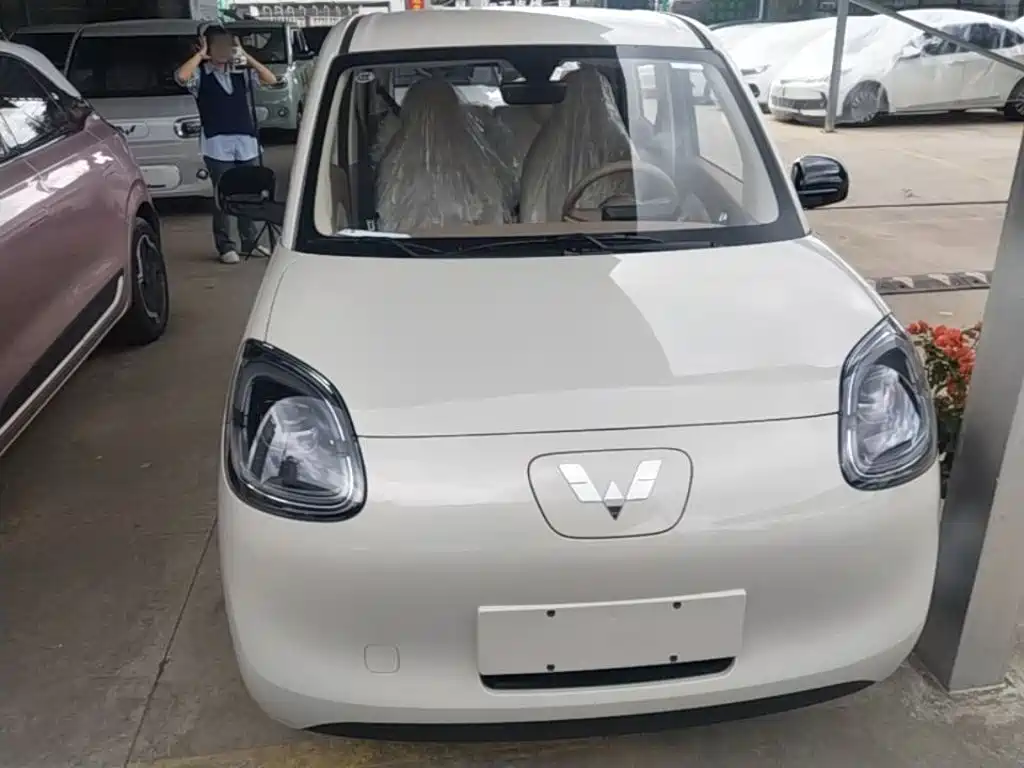 Wuling Motors Hongguang MINIEV 2026 2025 4-Door Advanced