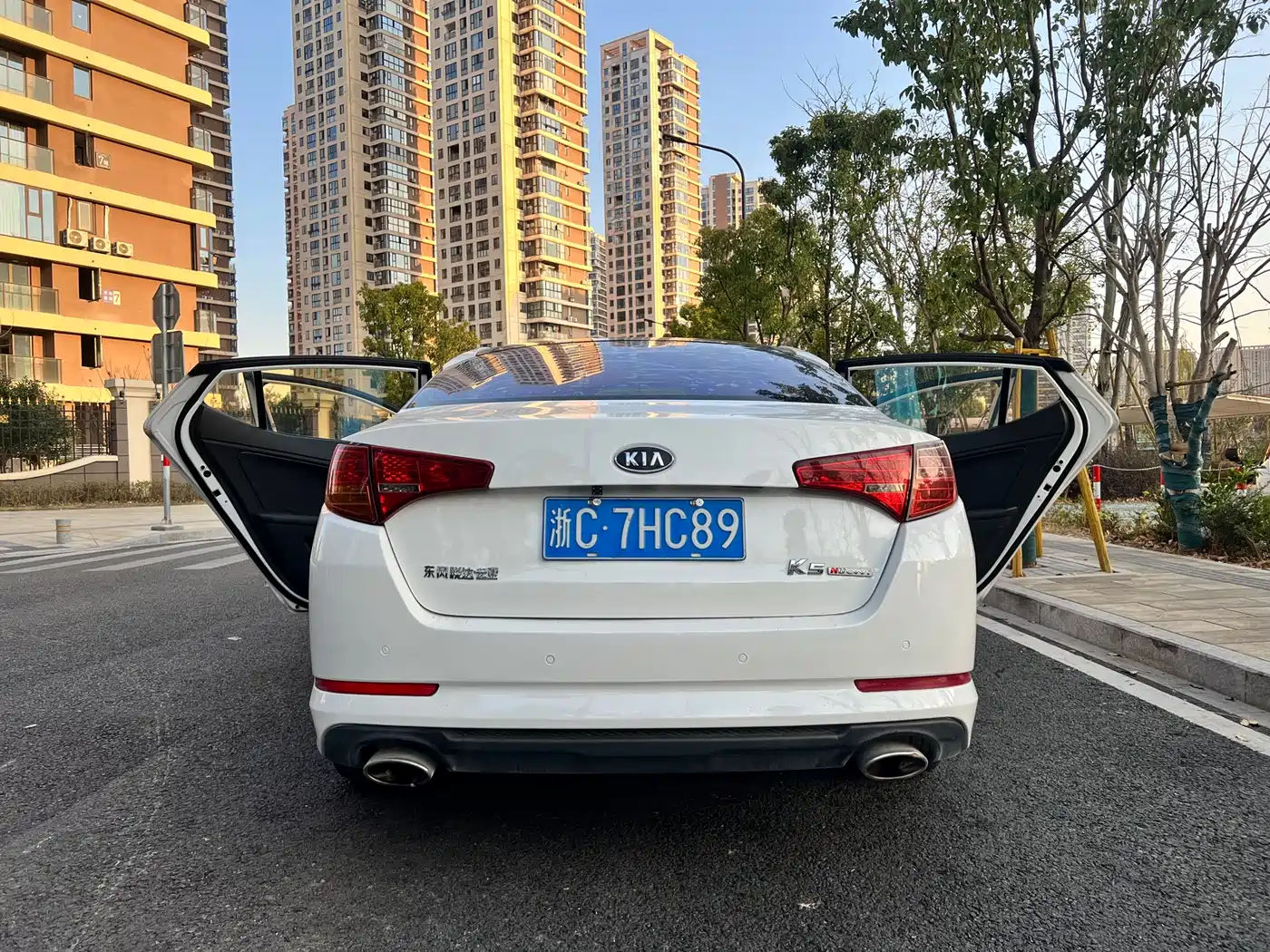 Kia K5 2012 2.0L Automatic DLX фото 15