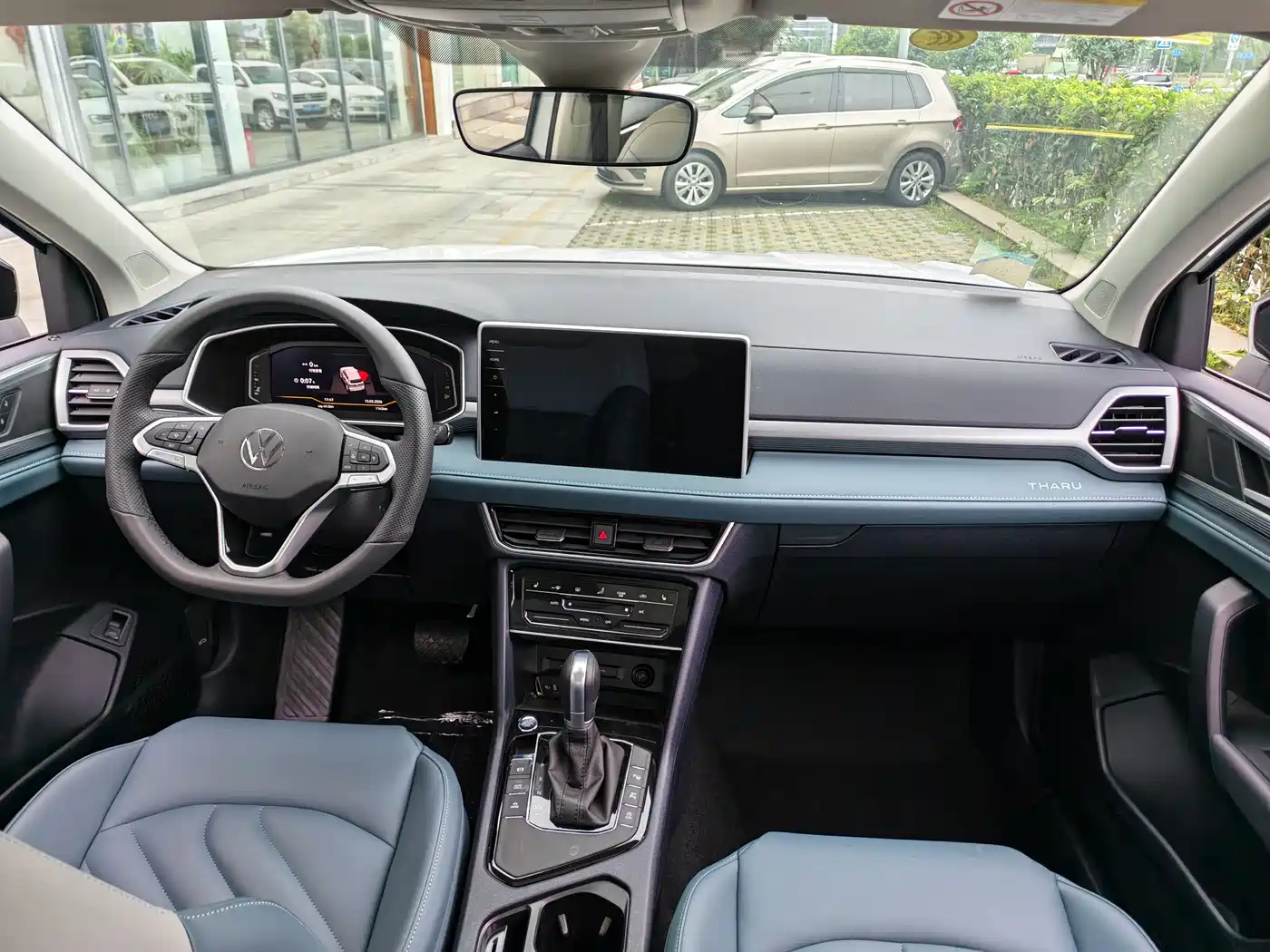 Volkswagen Tharu 2024 300TSI 2WD Moon Premium Edition фото 15