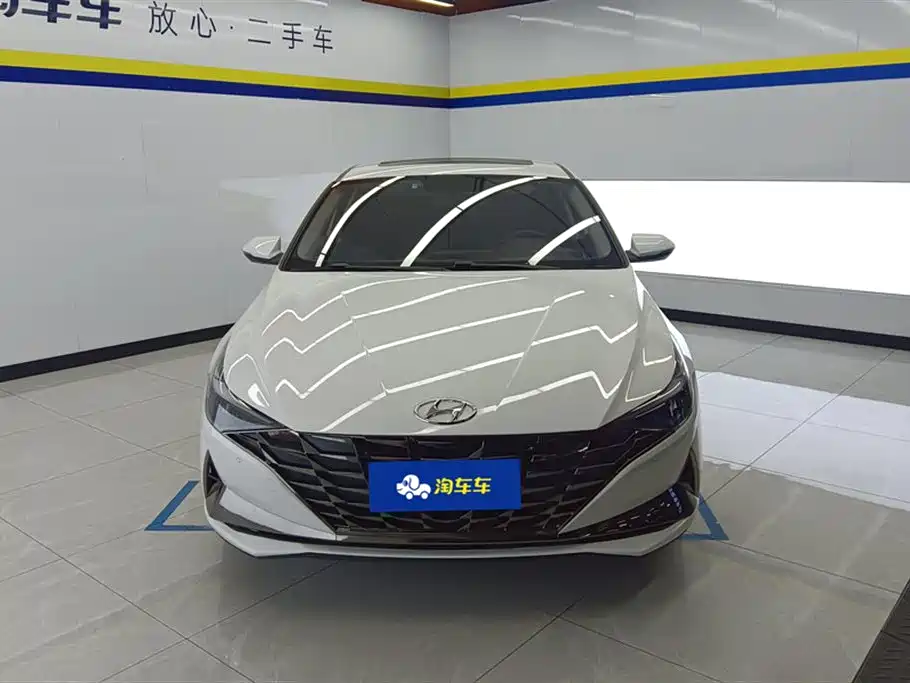 Hyundai Elantra 2021 1.5L CVT GLX Elite Edition фото 2