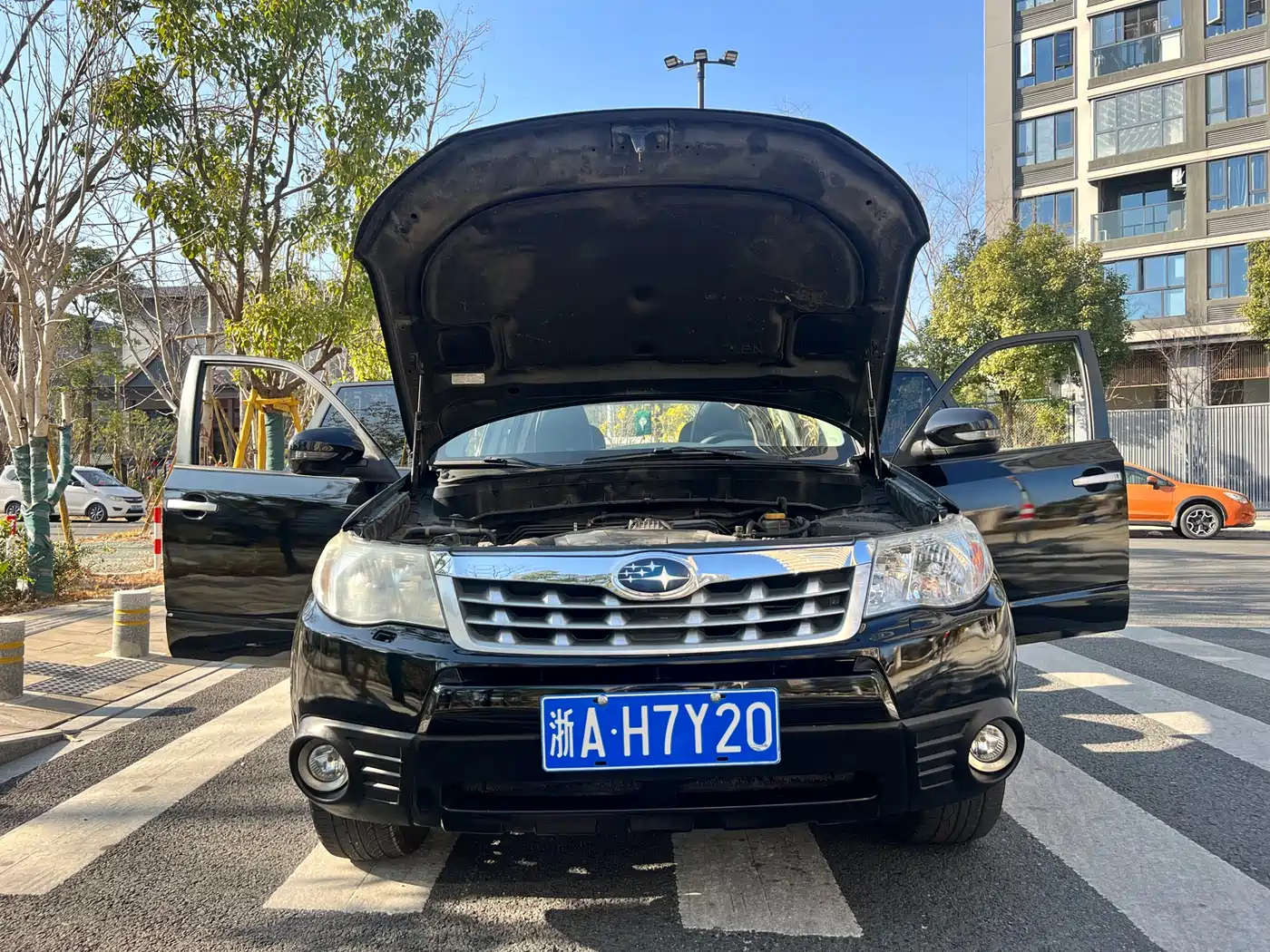 Subaru Forester 2011 2.5XS Automatic Luxury Navigation Edition фото 24