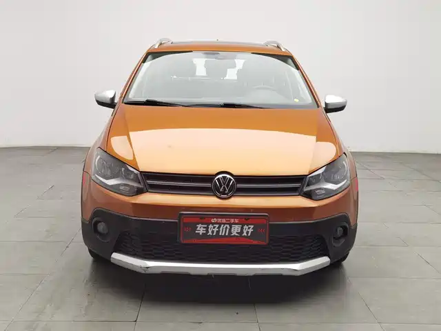 Volkswagen Polo 2014 1.6L Cross Polo Automatic — фото 3