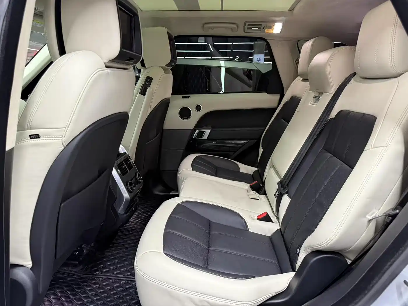 Land Rover Range Rover Sport 2021 3.0 L6 HST фото 5