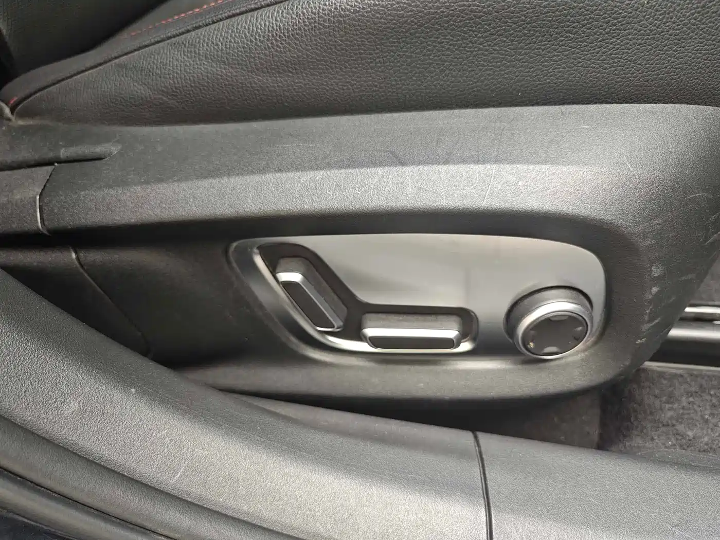 Lynk & Co 03 2019 2.0TD Auto Power Pro Version фото 9