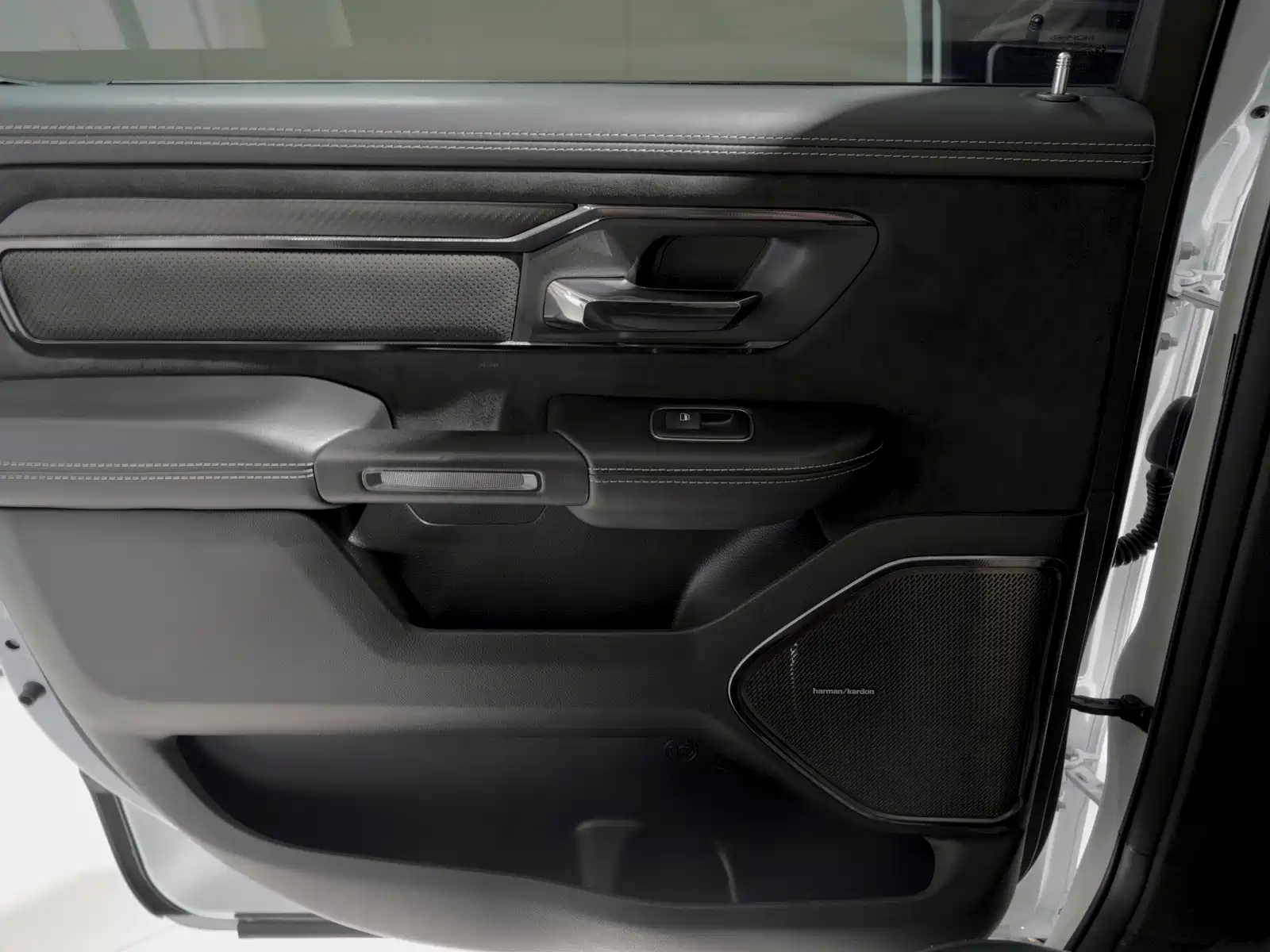Фото 12 - RAM Trucks