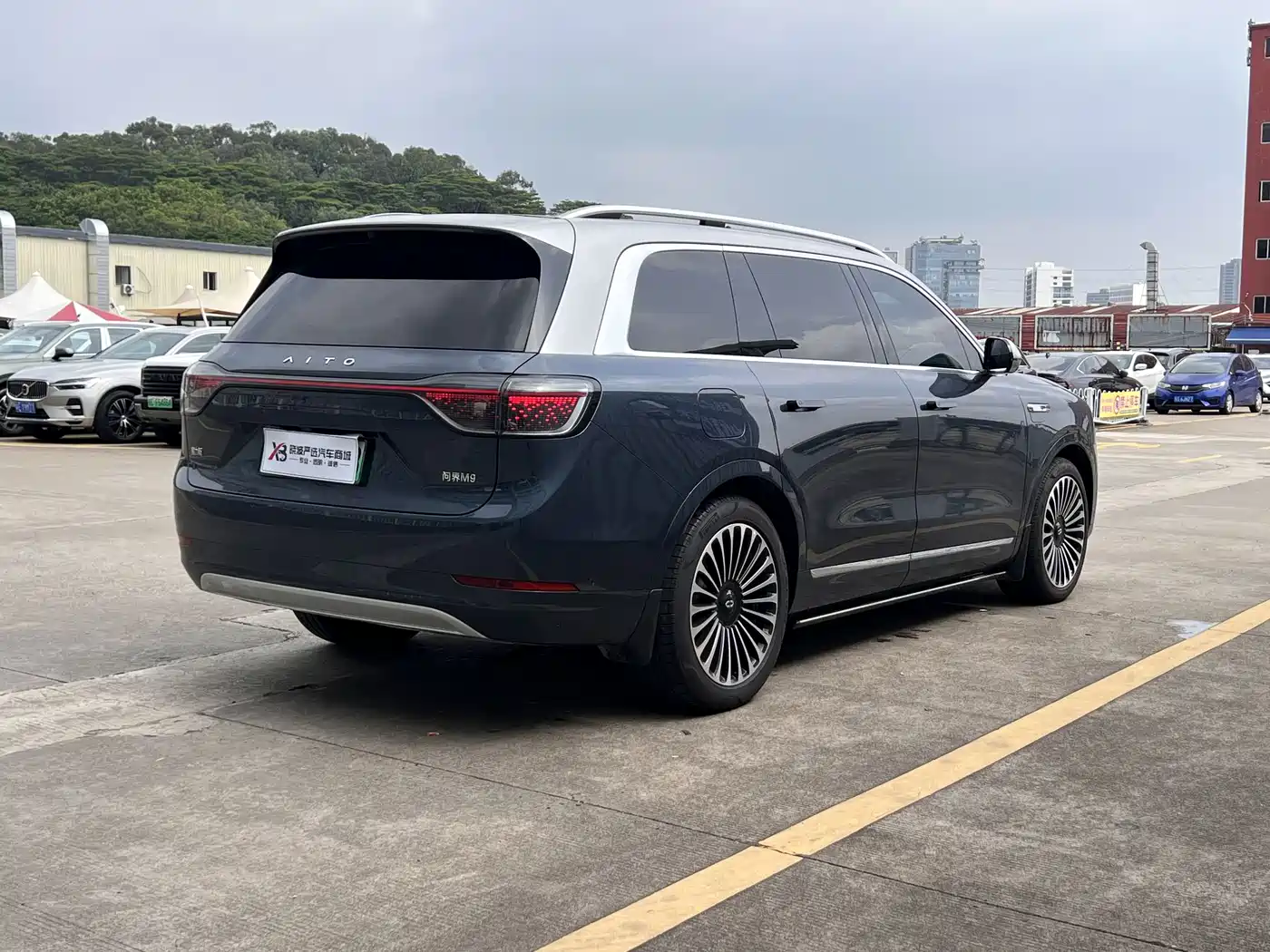 AITO Wenjie AITO M9 2024 Range Extender Ultra 52kWh 6-seater фото 6