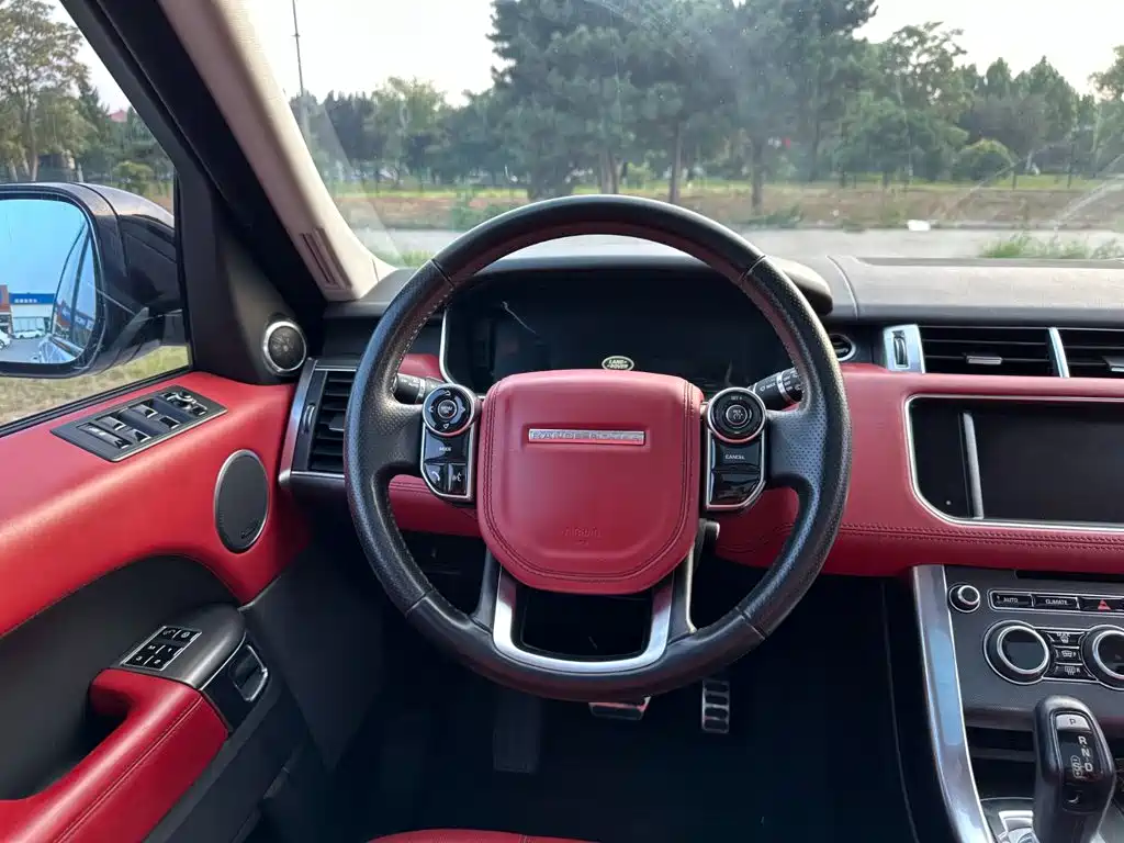 Фото 22 - Land Rover Range Rover Sport