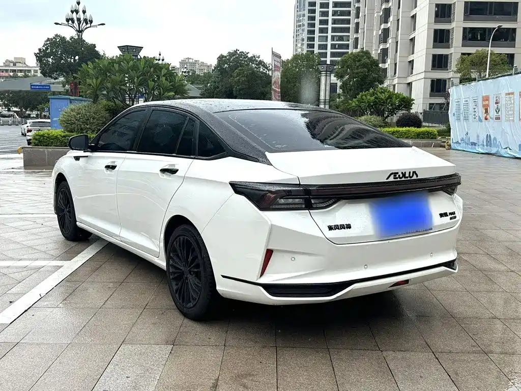 Dongfeng Aeolus Yixuan MAX 2022 2021 1.5T Super Cool Dad Edition