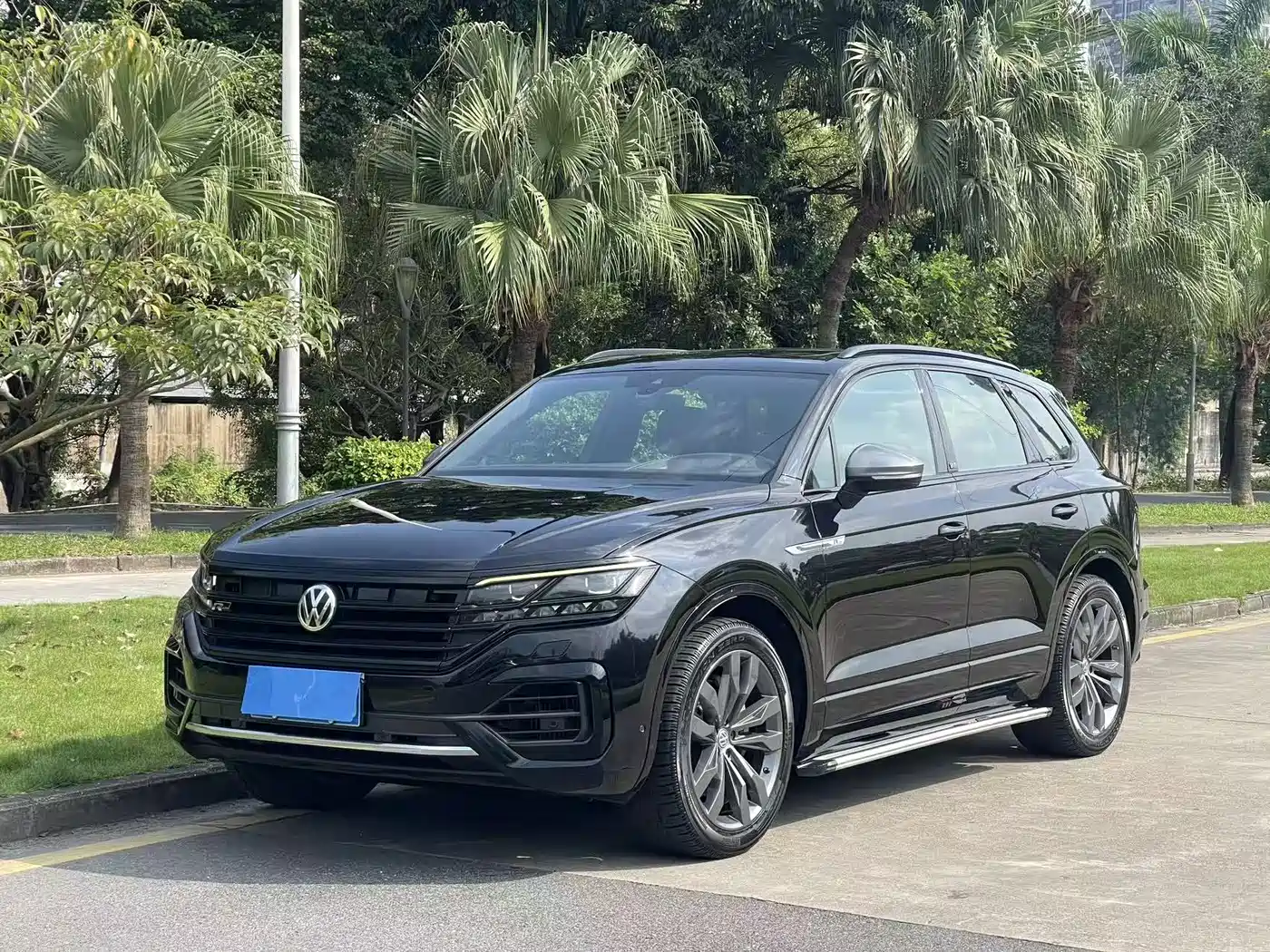Photo 1 - Volkswagen Touareg