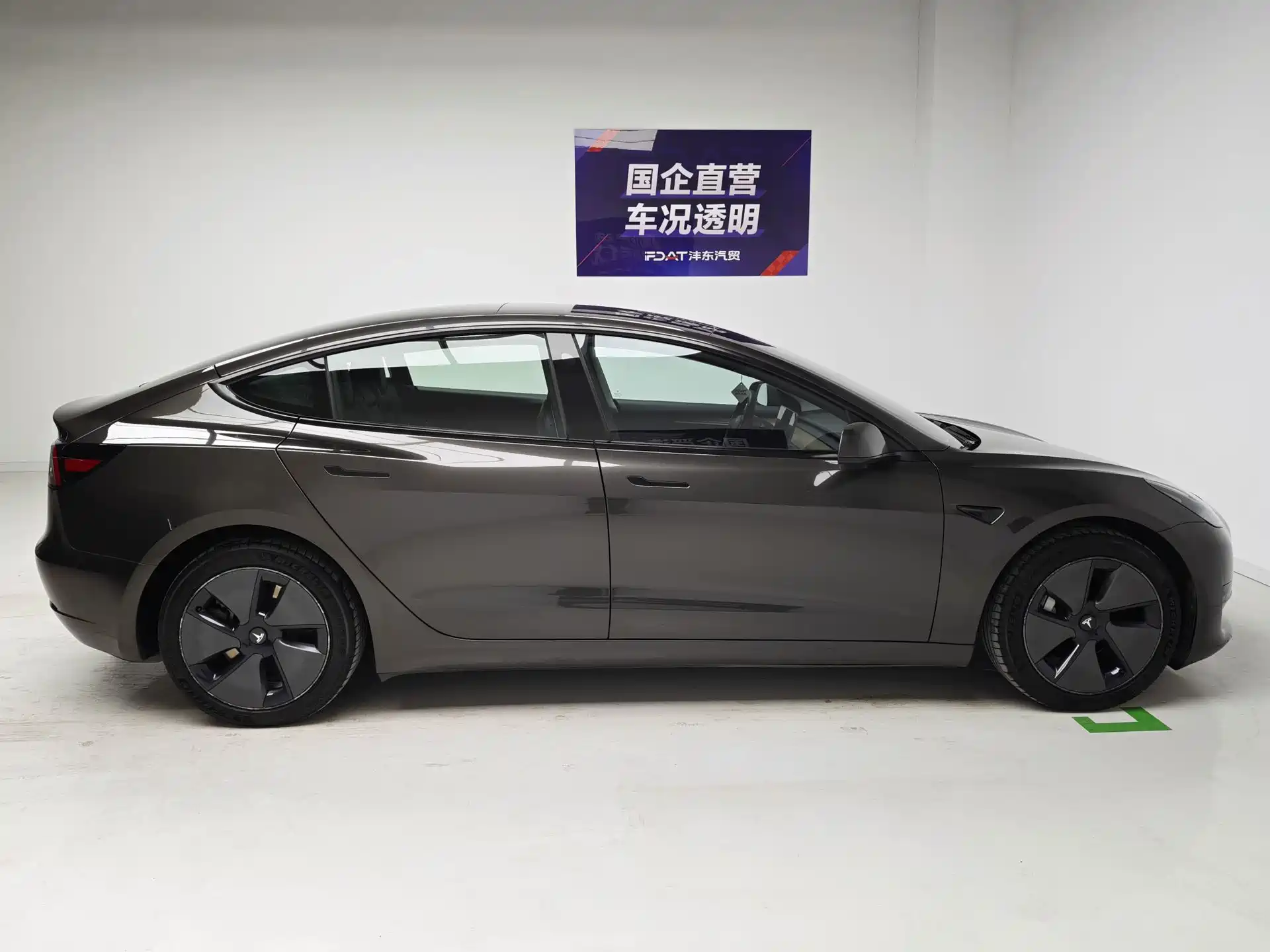 Фото 7 - Tesla Model 3