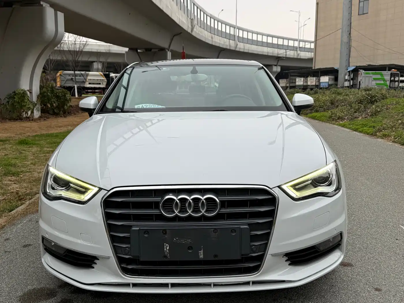 Audi A3 2015 Limousine 40 TFSI Automatic Comfort фото 2