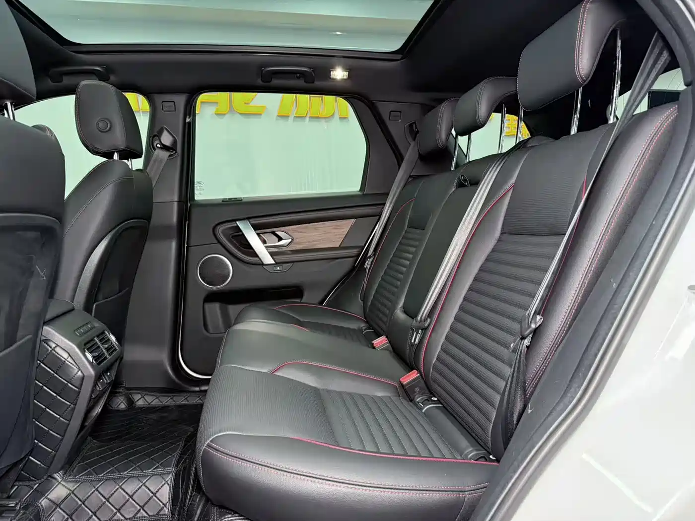 Фото 15 - Land Rover Discovery Sport