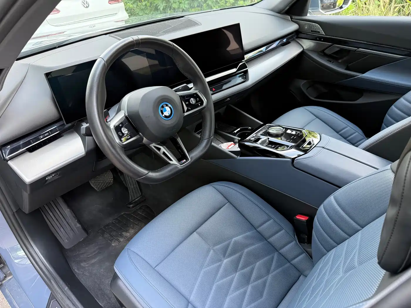 BMW i5 2024 2024 eDrive 35L Premium Model M Sport Package