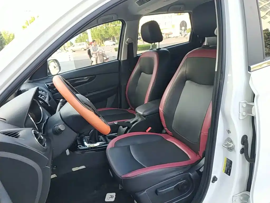 BAIC Huansu S3 2016 2016 1.5L Manual Startup Edition