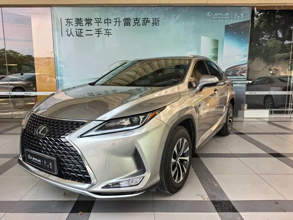 Фото 1 - Lexus RX