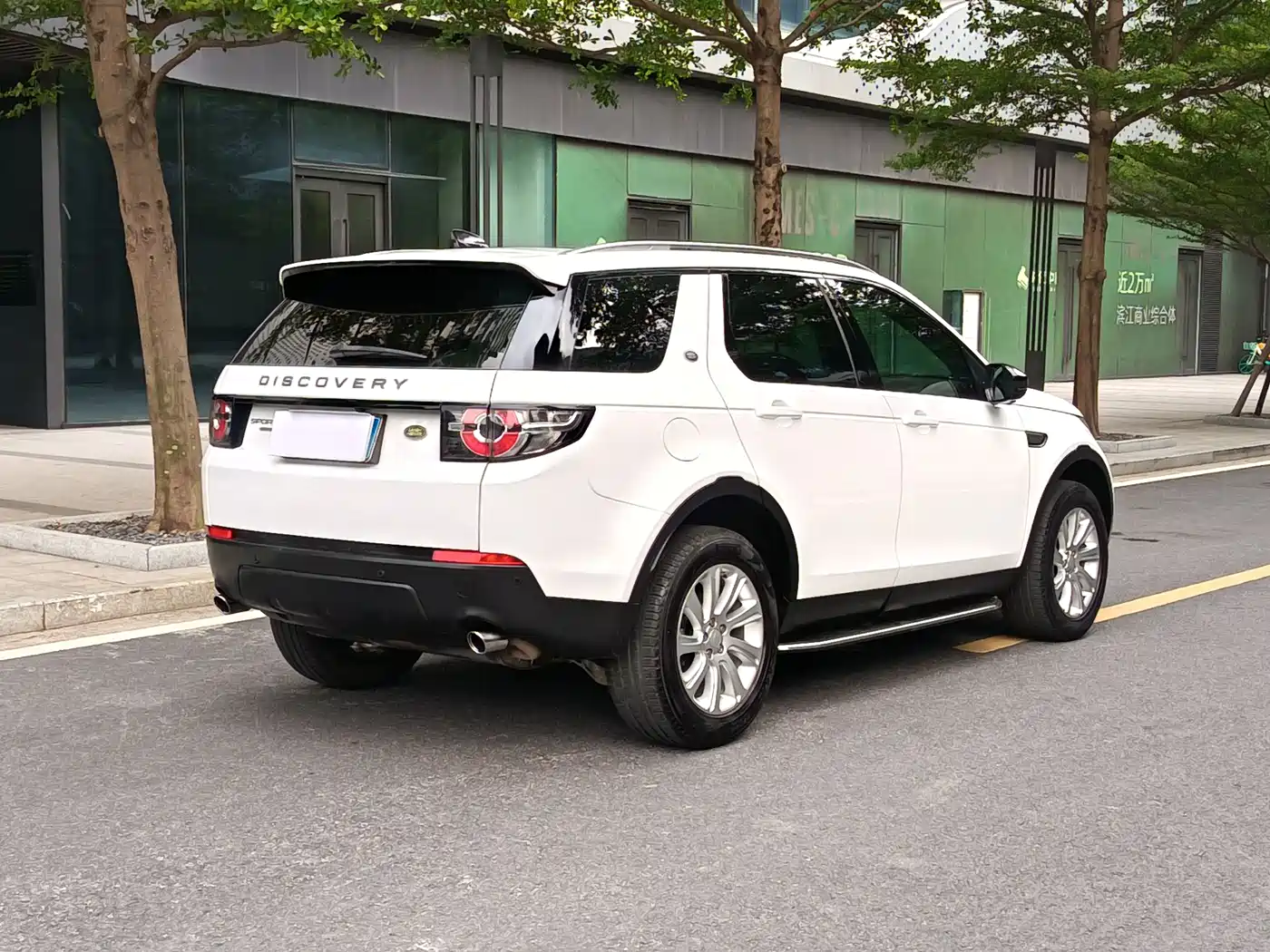 Land Rover Discovery Sport 2017 2.0T PURE фото 4