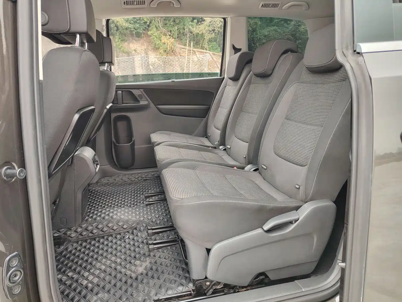 Volkswagen Sharan 2016 380TSI Comfort 7-seater фото 10