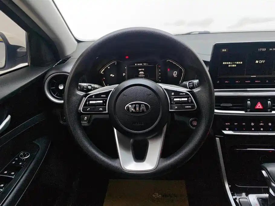 Kia K3 2021 1.5L CVT Fashion Edition фото 15