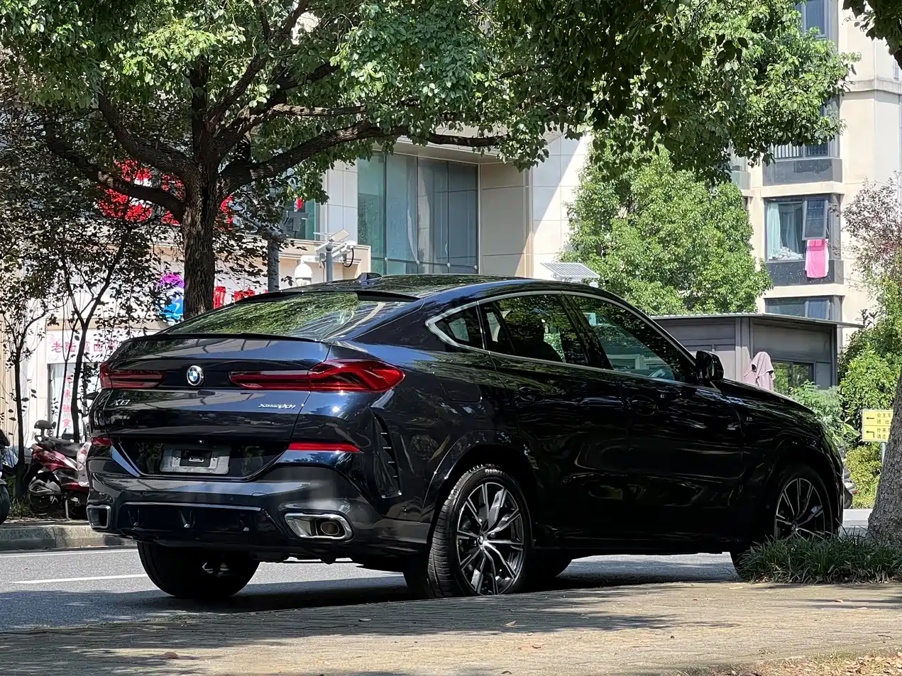 BMW X6 2026 2023 xDrive30i M Sport Package
