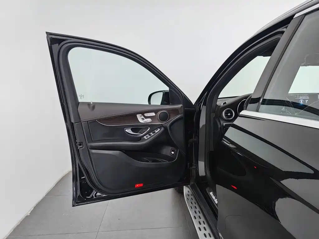 Фото 8 - Mercedes-Benz GLC