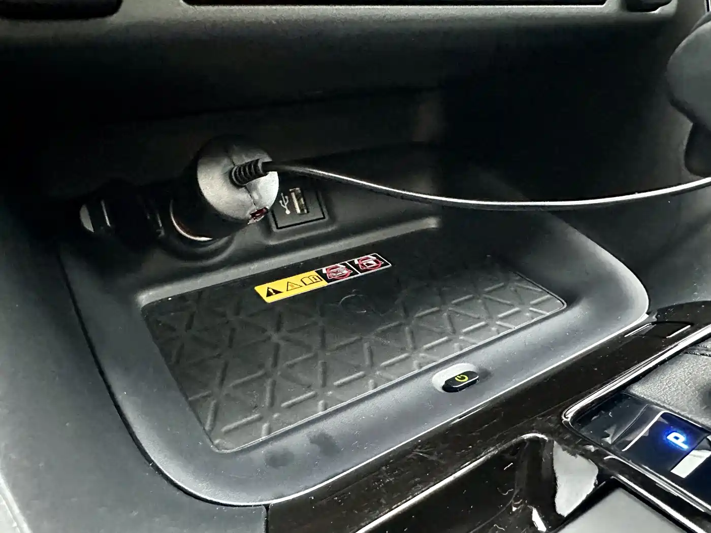 Toyota RAV4 Rongfang 2024 2.0L CVT FWD Style Plus Edition фото 19