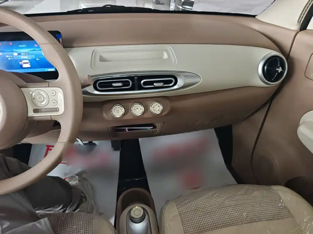 Wuling Motors Hongguang MINIEV 2026 2025 4-Door Advanced