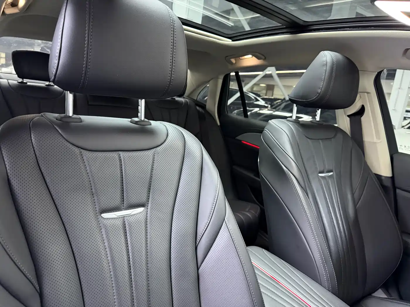 Hongqi H5 2023 2.0T Auto Smart Connect Flag Comfort фото 14
