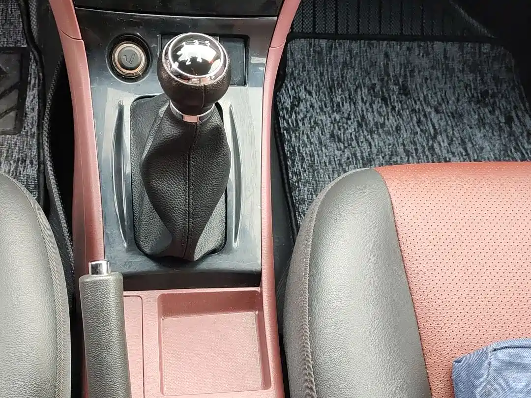 BYD F3 2012 Energy-saving Edition 1.5L Manual Comfort фото 14