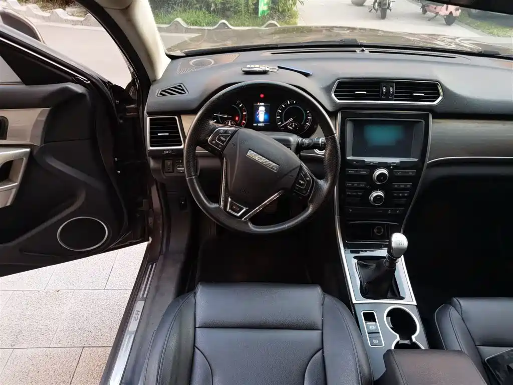 Haval H2 2016 Red Label 1.5T Manual 2WD Luxury фото 6