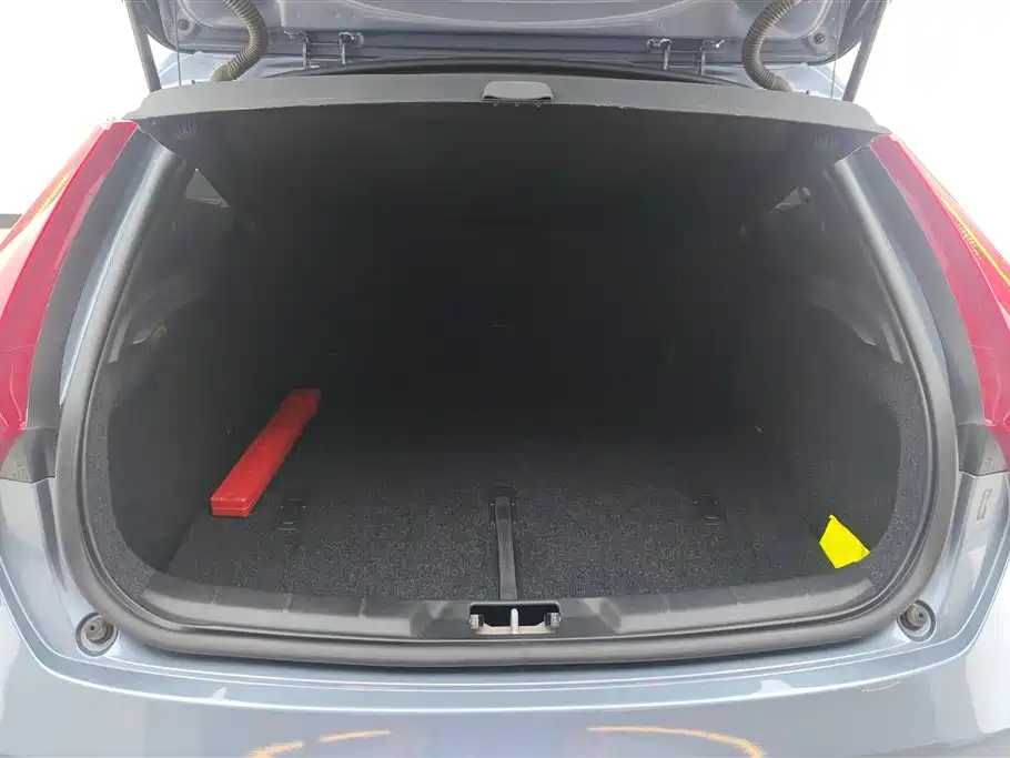 Volvo V40 2019 T3 Momentum фото 4