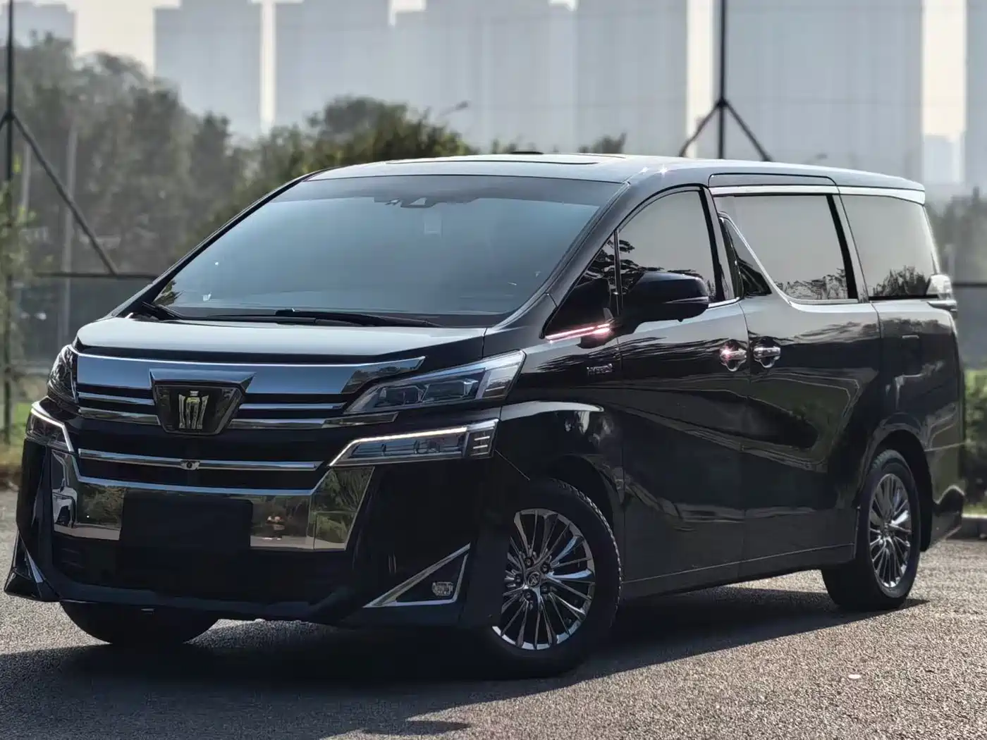 Toyota Vellfire 2019 Hybrid 2.5L HV Premium Edition