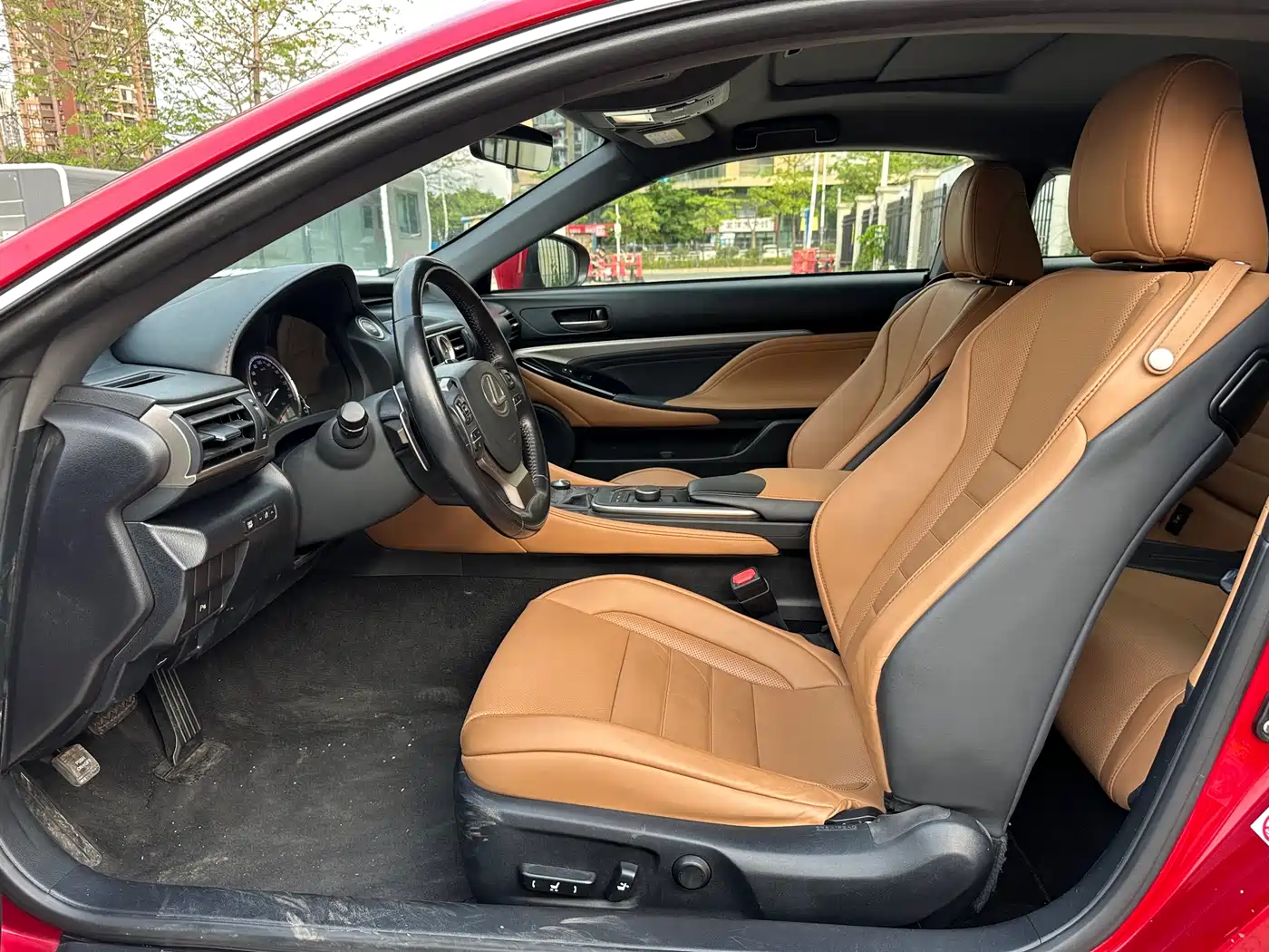 Lexus RC 2016 200t Edge Edition фото 4