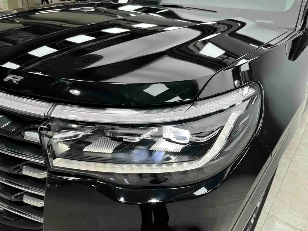 Фото 23 - Ford Explorer