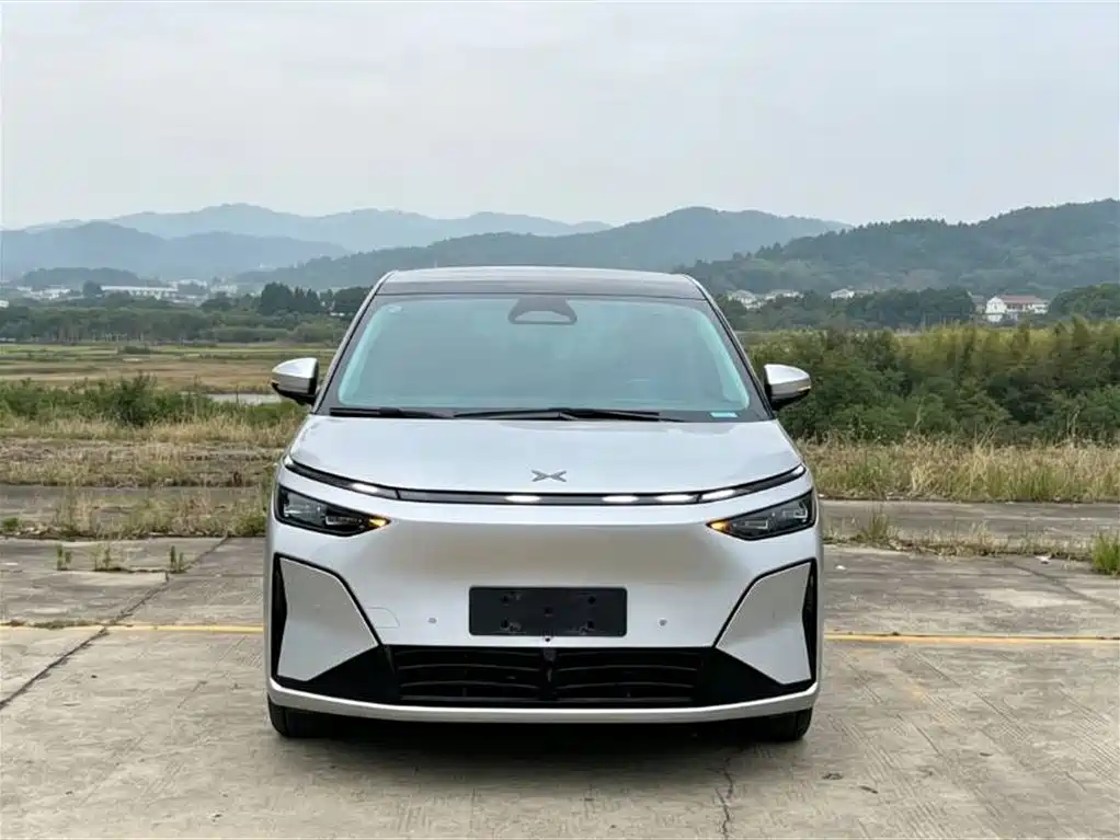 XPeng X9 2026 Model Extended Range Base Version фото 3