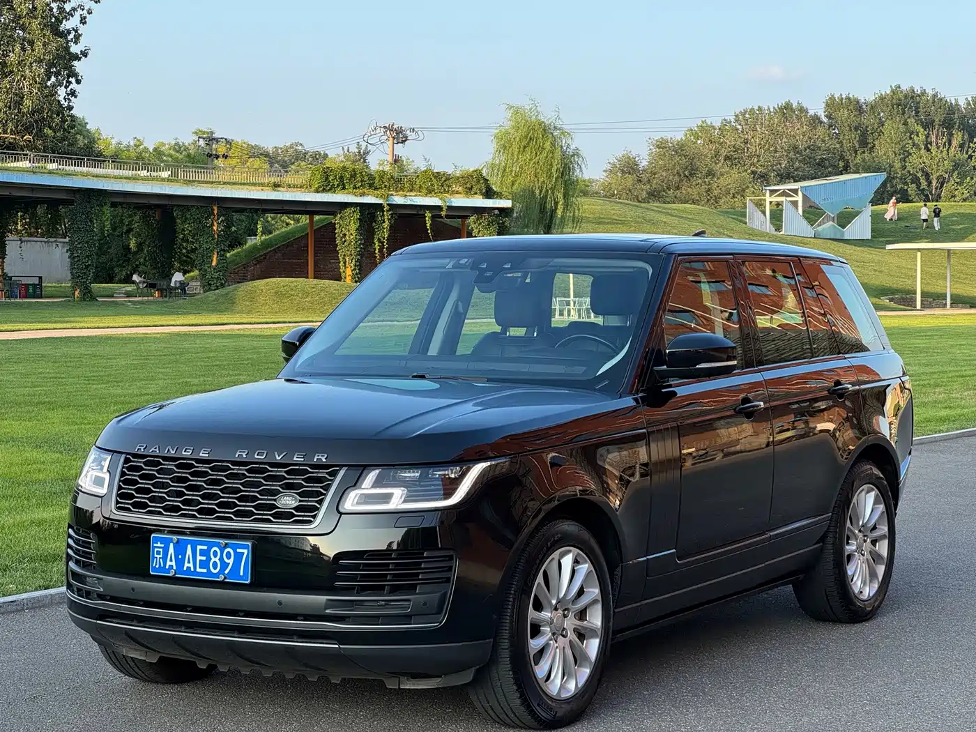 Фото 1 - Land Rover Range Rover