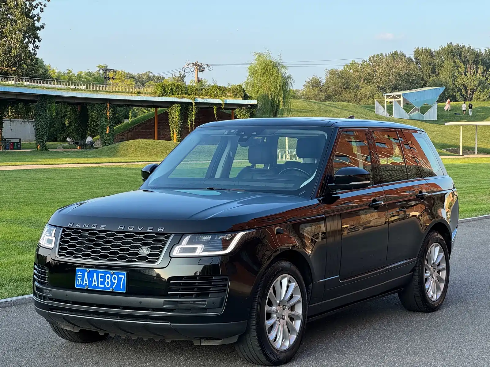 Фото 1 - Land Rover Range Rover