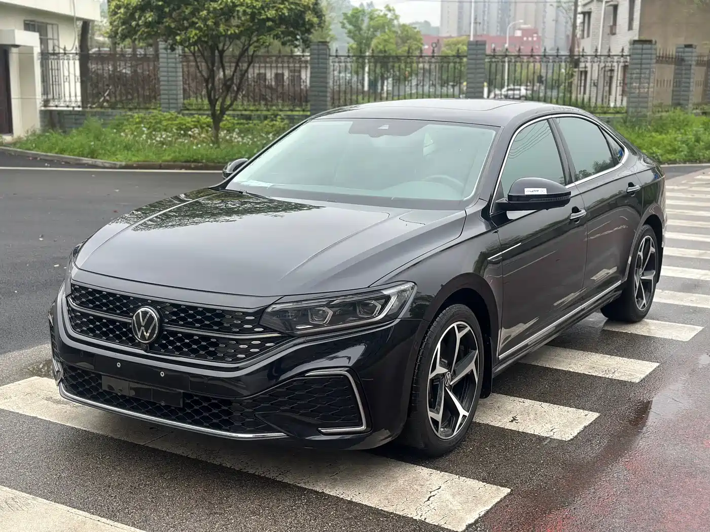 Volkswagen Passat 2023 330TSI Starlight Luxury Edition