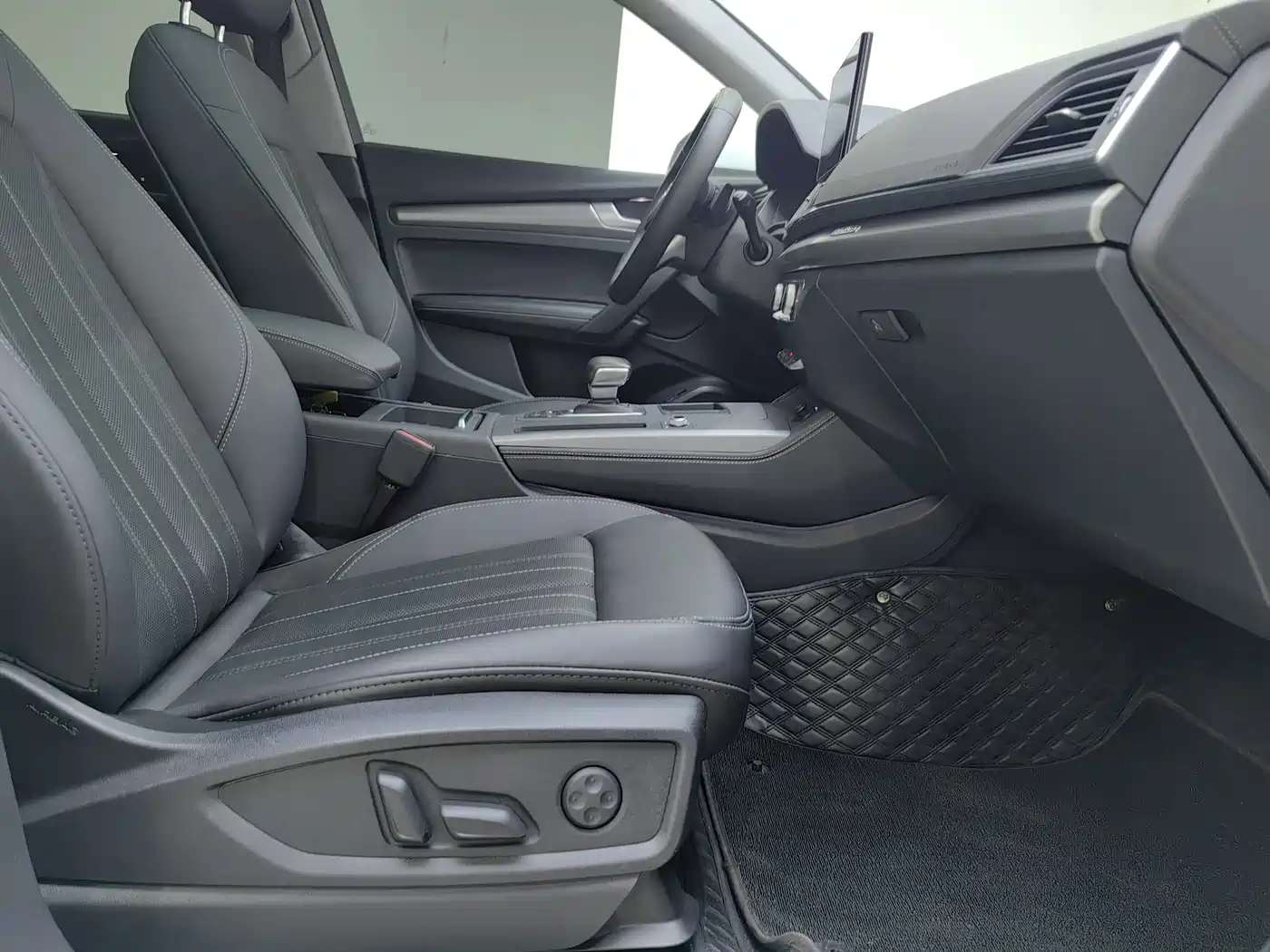 Audi Q5L 2022 40T Fashion Elegance фото 11