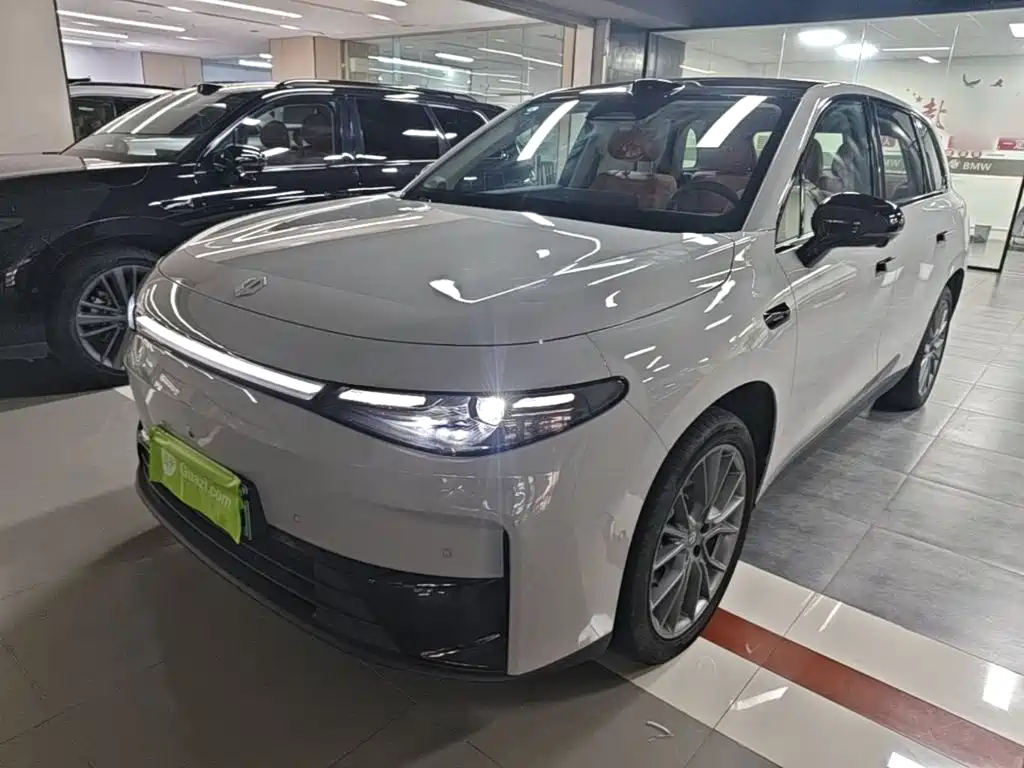 Фото 2 - Leapmotor C10