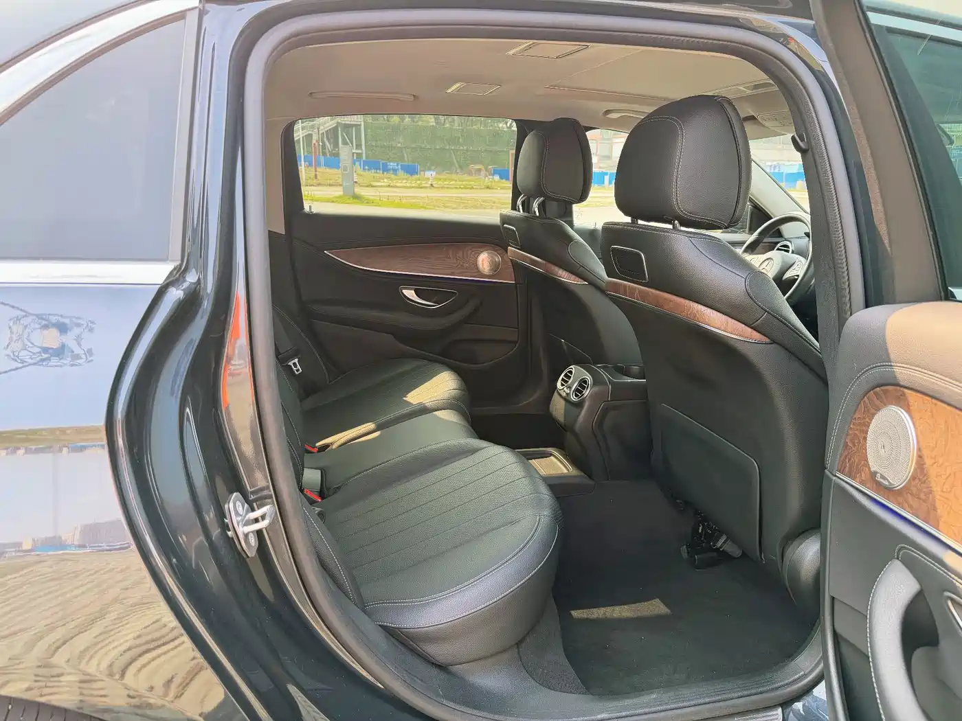 Mercedes-Benz E-Class 2017 E 200 L 4MATIC фото 15